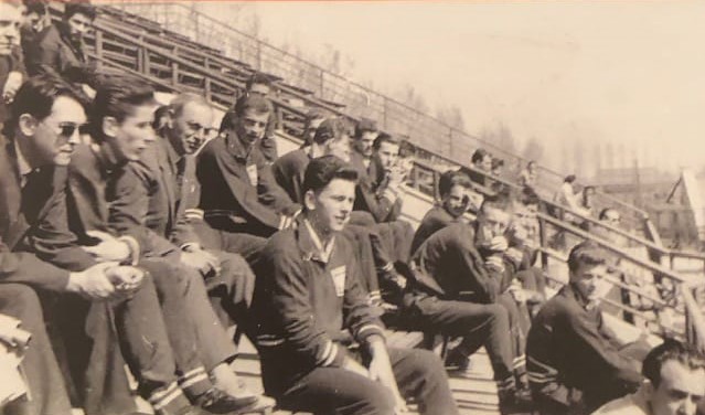 Reprezentacja Polski na trybunie stadionu w Braszow po przegranym meczu z Włochami. Fot. Jan Wilim