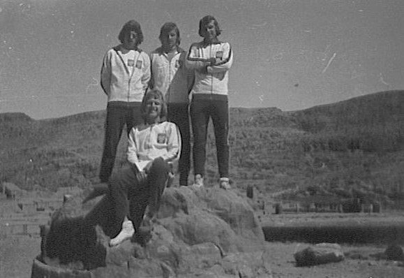 Zawodnicy reprezentacji Polski robili wspólne fotografie na pamiątkę pobytu w Iranie. Fot. Archiwum Henryk Pałka