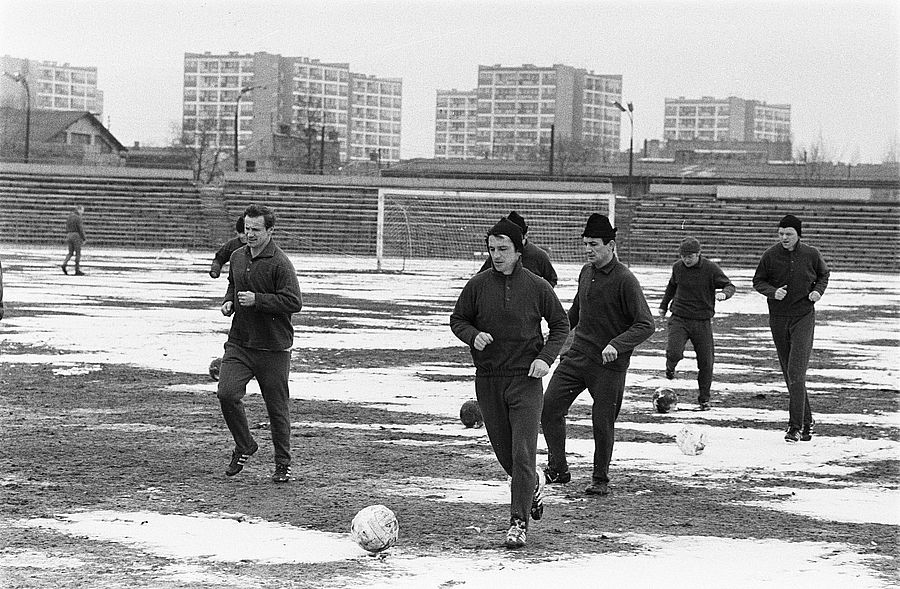 Lucjan Brychczy Edmund Zientara Jan Pieszko Antoni TrzaskowskiNN Bernard Blaut 1 KEITNIA 1970 Lrgia feyen